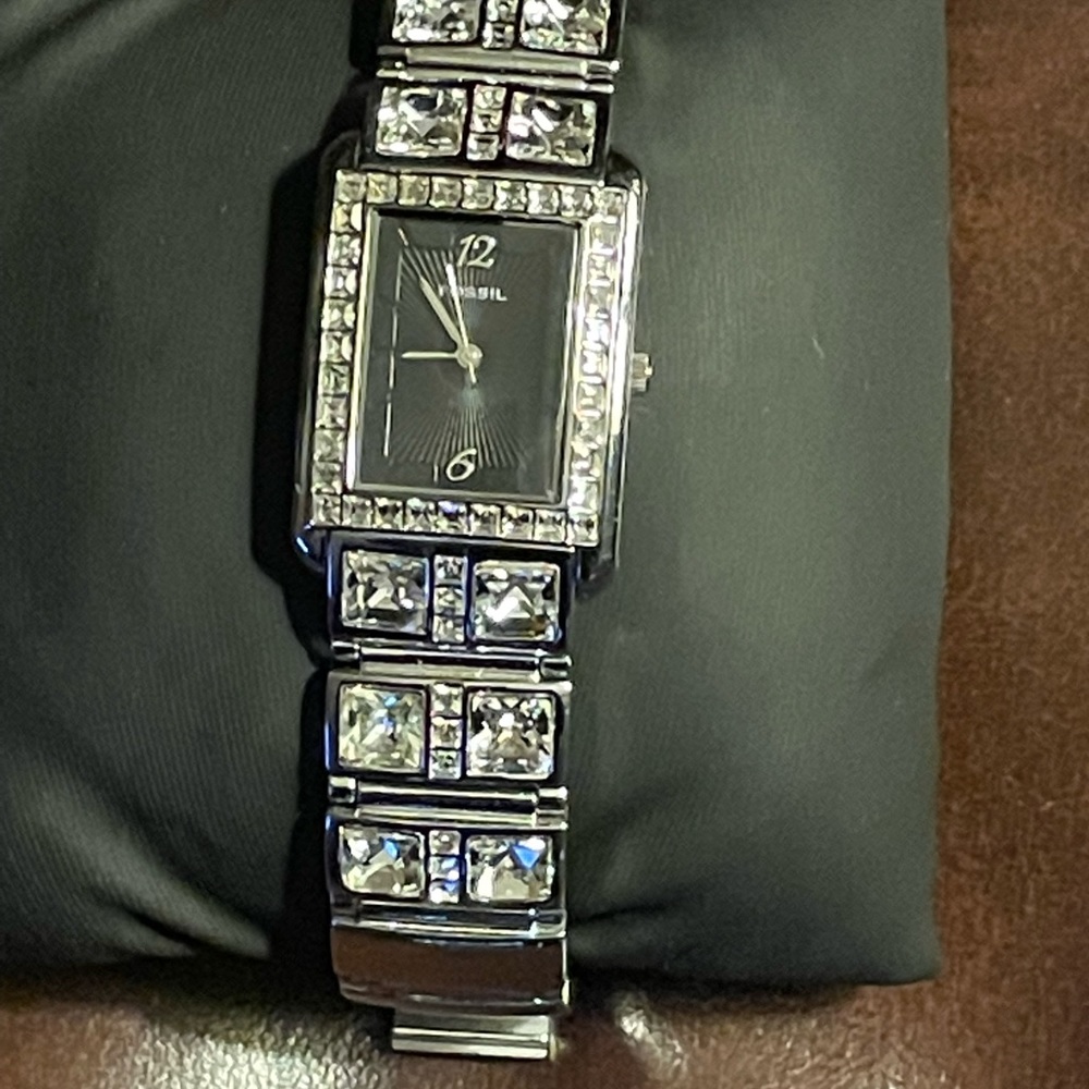 Fossil crystal “bling” watch - Picture 3 of 5